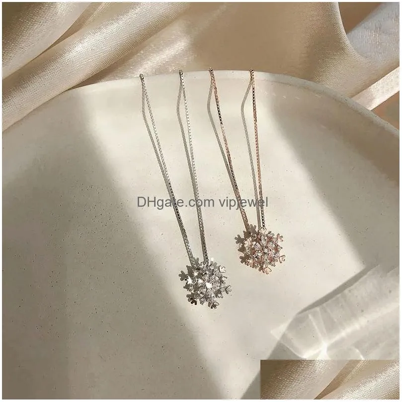 women girls snowflake shining crystal necklace rhinestone snow pendant necklaces year gift jewelry
