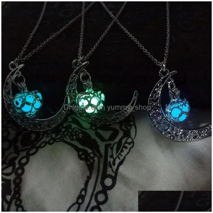 glow in the dark moon love necklace noctilucence locket pendant necklaces women fashion jewelry 162397