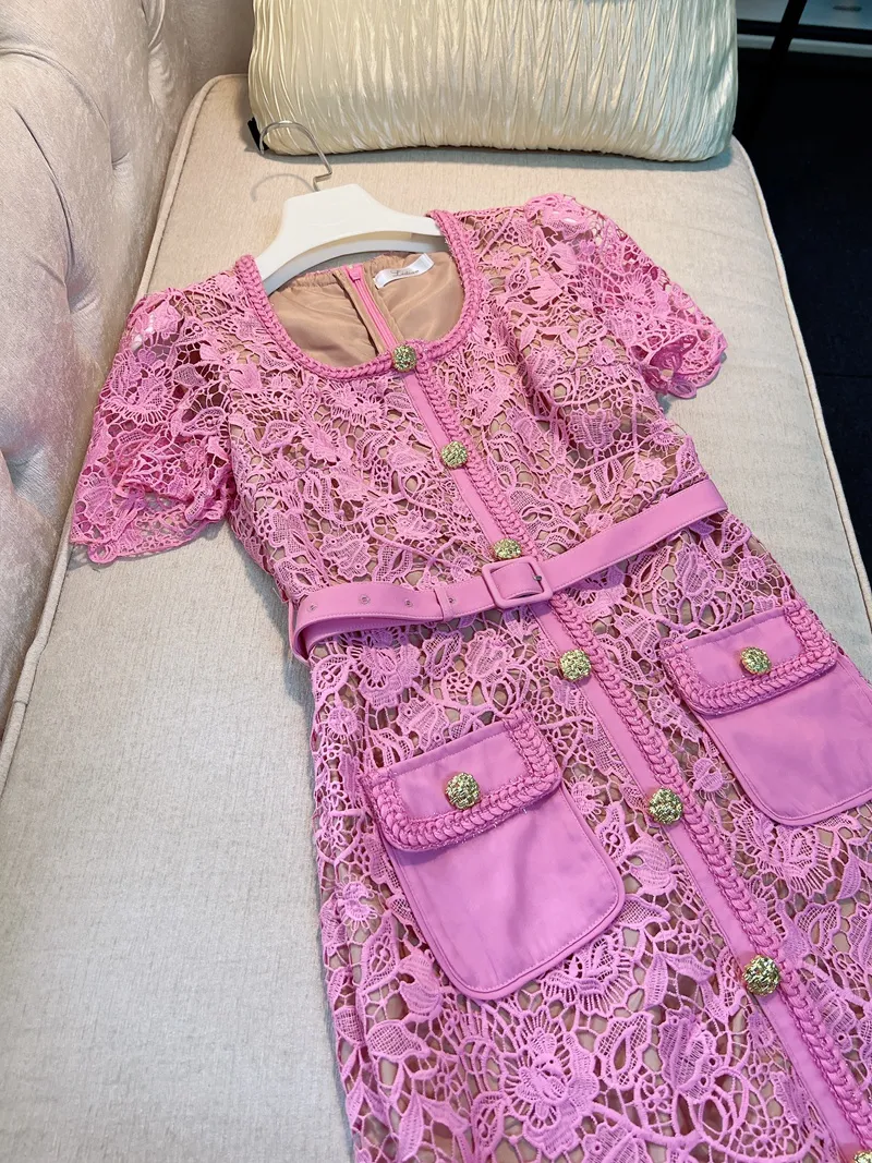 2023 Summer Pink Floral Lace Panelled Pockets Dress Short Sleeve Scoop Neckline Belted Single-Breasted Casual Dresses L3L04