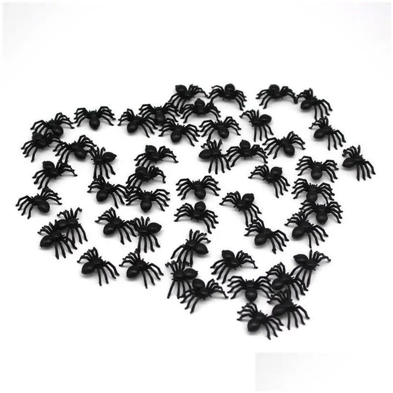 50 pcs/set nontoxic plastic black spider trick toy small realistic fake spiders for halloween haunted house prop decorations y0827