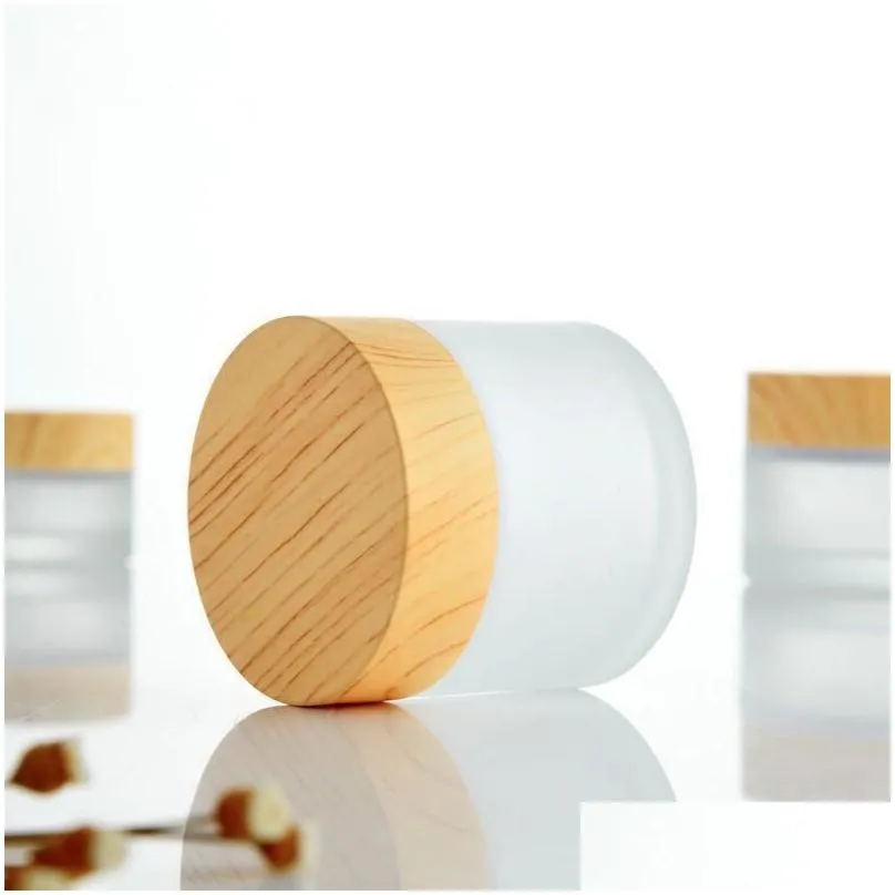 5 10 15 30 50 g / ml empty refillable containers with wooden grain screw caps and inner lids round glass jars for cosmetic body