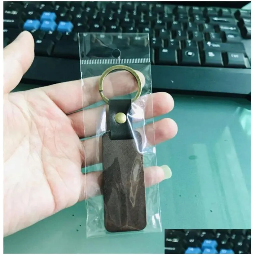 wooden personalize keychains blanks for engraving handmade leather keychain round rectangle wood luggage decoration key ring diy thanksgiving fathers day