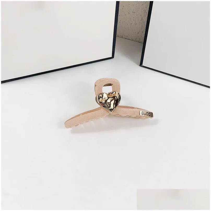 23ss women brand designer hair clamps g letter candy color geometric claw clips small sweet wind crab shark clip hairpin accessories