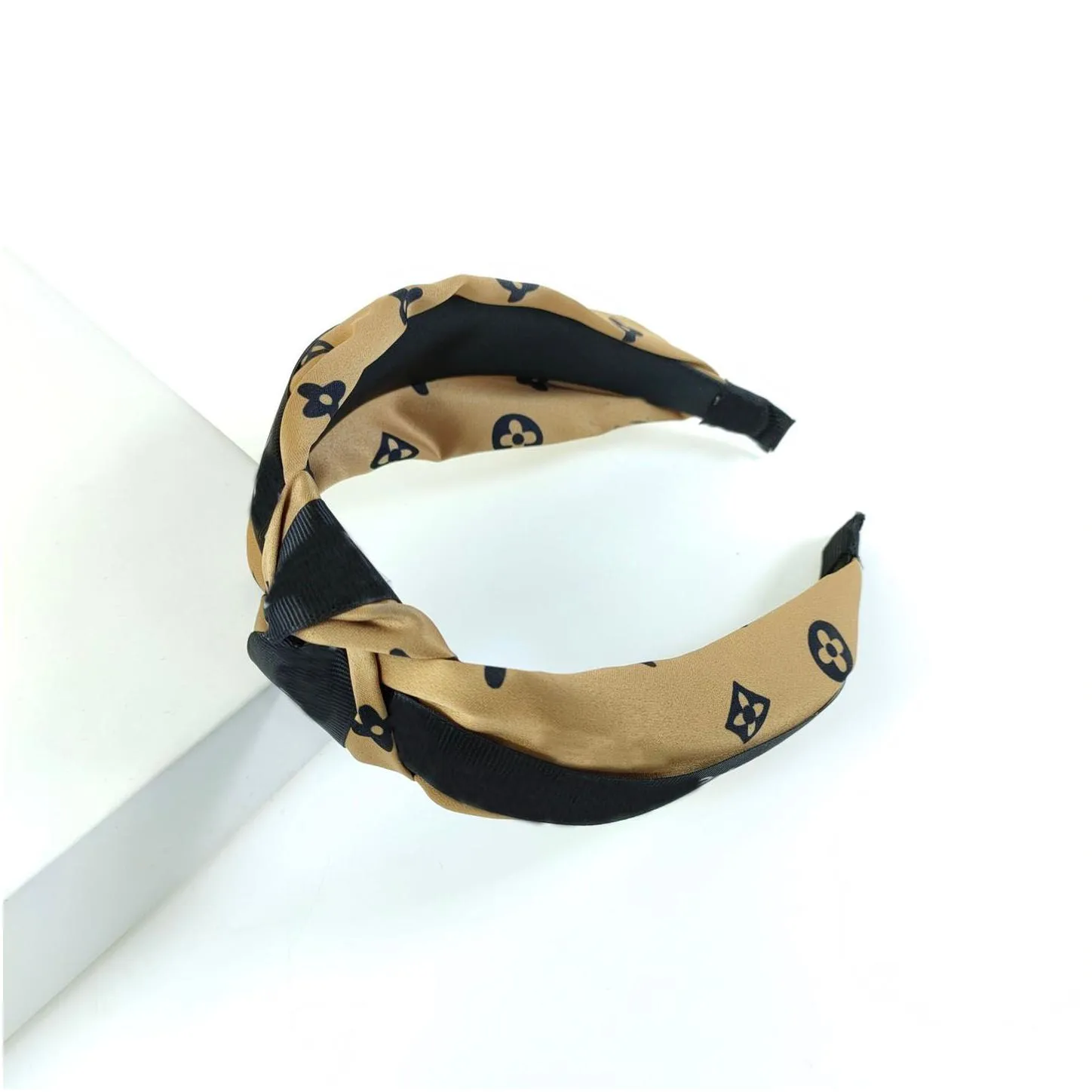 23ss 3color luxury designers headbands women pu leather wide edges letter hair hoop headwrap fashion outdoors recreation hair