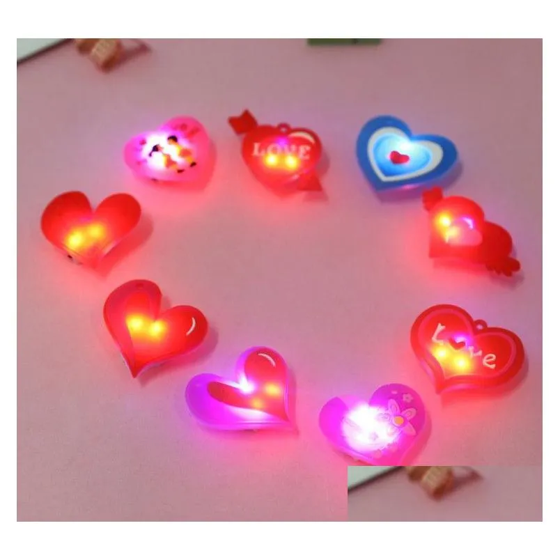 led light up flashheart pins brooch party favor glowing rubber lapel badge for valentines day christmas wedding birthday gifts event concert atmosphere