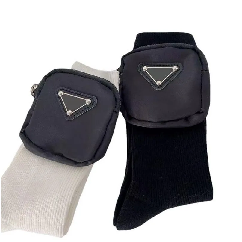 Women Cotton Socks with Flexible Bag Black White Triangle Letters Breathable Sock Fashion Hosiery High Quality