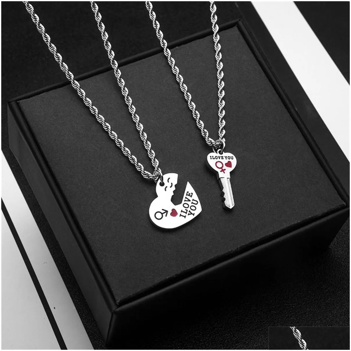 Hot Fashion Love Key Pendant Necklace Creative Couple Necklace Jewelry For Girlfriend Boyfriends