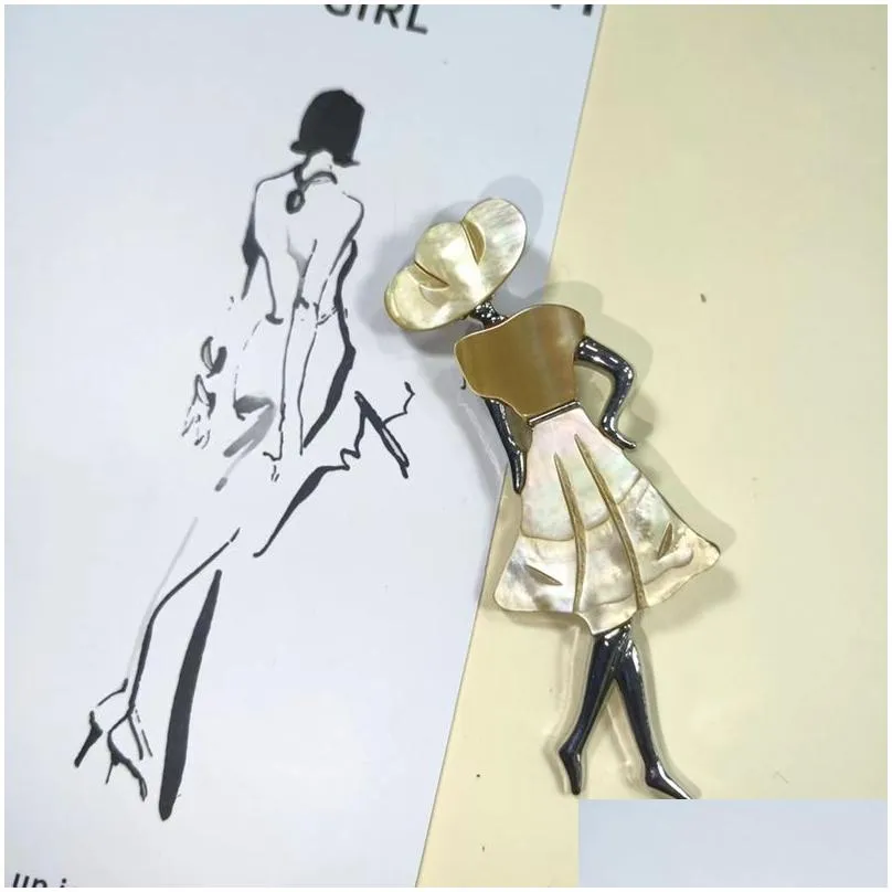 Vintage Shell Little Girl Dancer Brooch Pin Pendant Universal Abalone Shell Black Shell Pendant for Making Jewelry Neckalce