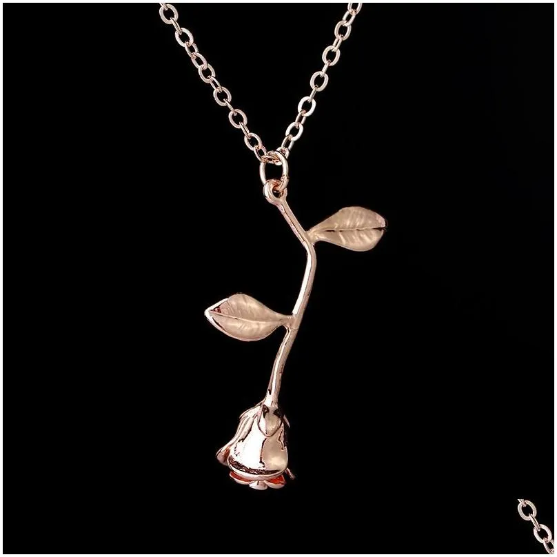 Women`s Necklace Handmade 14K Gold Vivid 3D Rose Pendant Gold Exquisite Chain Jewelry Three Colors Gift Box Packaging