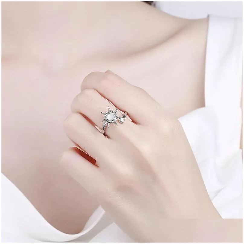 cluster rings fashion creative women metal open rotatable ring adjustable zircon flower decompression compression jewelry gifts