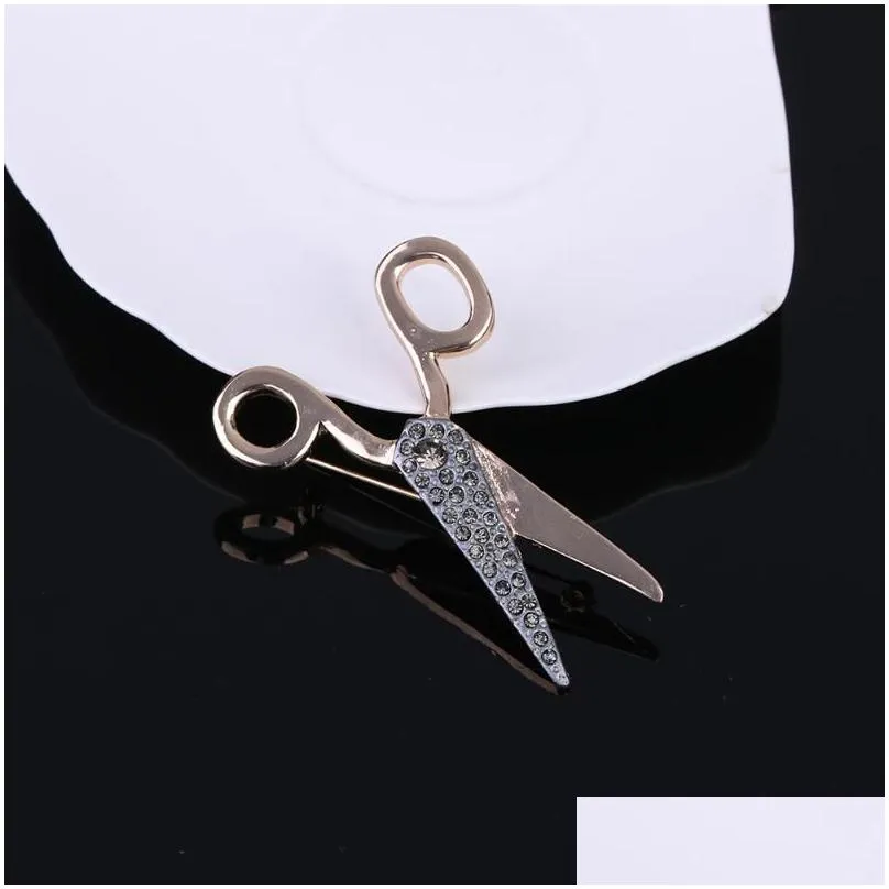 pins, brooches 2022 creativity fashion crystal scissors brooch chain high grade and pins for women man wedding party jewelry