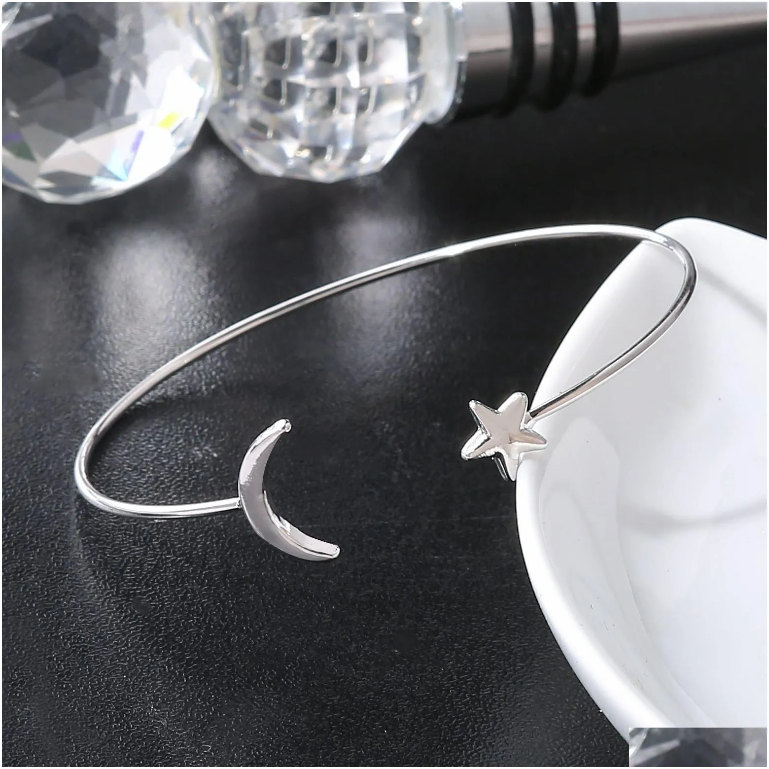 Women`s Bracelet Silver Moon Star Special Design Gives You Unique Trends
