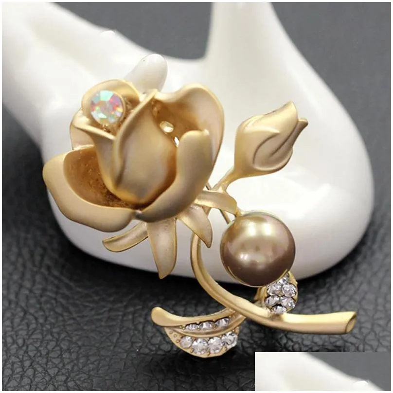 pins, brooches charm simulated-pearl brooch pin rhinestone rose flowers high-grade shell for women suit hats accessories xz083