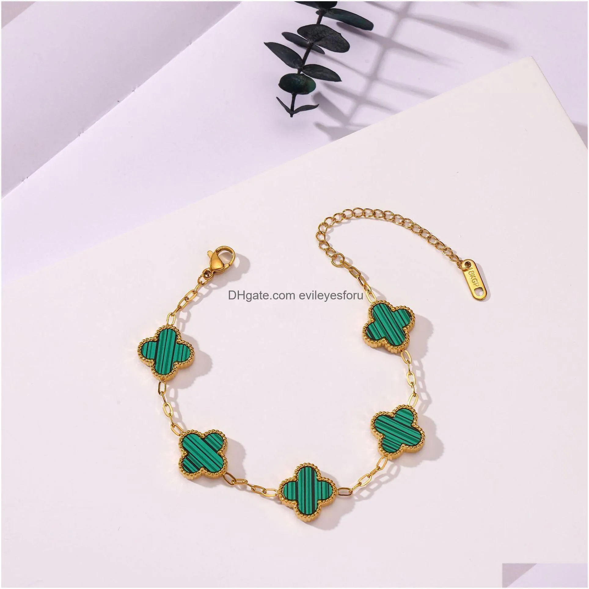 everyones favorite clover bracelet fashion jewelry colorful four-leaf clover bracelet lucky simple light luxury 18k gold plated girl gift