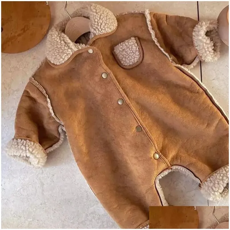 Rompers Rompers 7403 Pre-Sale Baby Jumpsuit Autumn Winter Retro Suede Thick Lambswool Clothes Warm Climbing 230927 Baby, Kids Maternit Otdsz