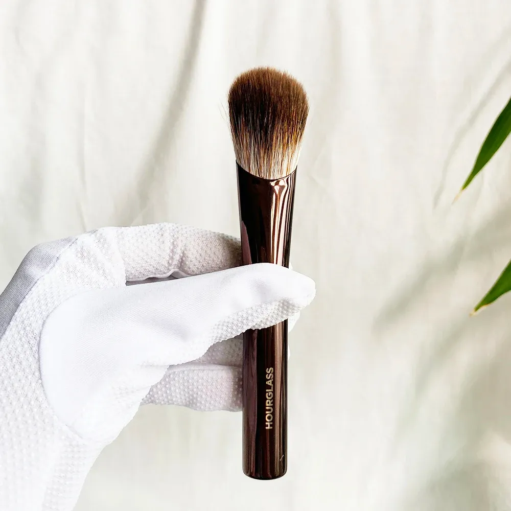 Hourglass Makeup Brush - Flat Blush Brush Natural Bristles Cosmetic Brush for Powder Bronzer Blusher