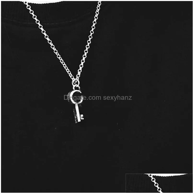 letter key pendant necklaces lady men designer vintage silver engraved necklace couple 2022 jewelry gift pack 67gs8331682