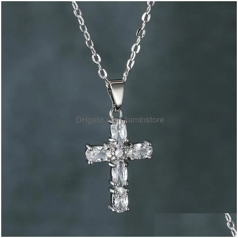 Pendant Necklaces Pendant Necklaces One Piece Jesus Cross Necklace For Women Luxury Crystal Rose Gold Sier Color Chains Wedding Jewelr Dhvkg