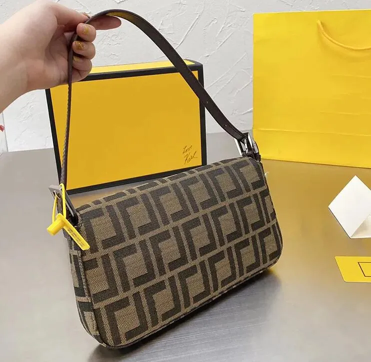 High-Quality 2023 Women handbag luxury brand designer shoulder Fashion bag chain lambskin and metal hardware Crossbody bags will never fade wallet