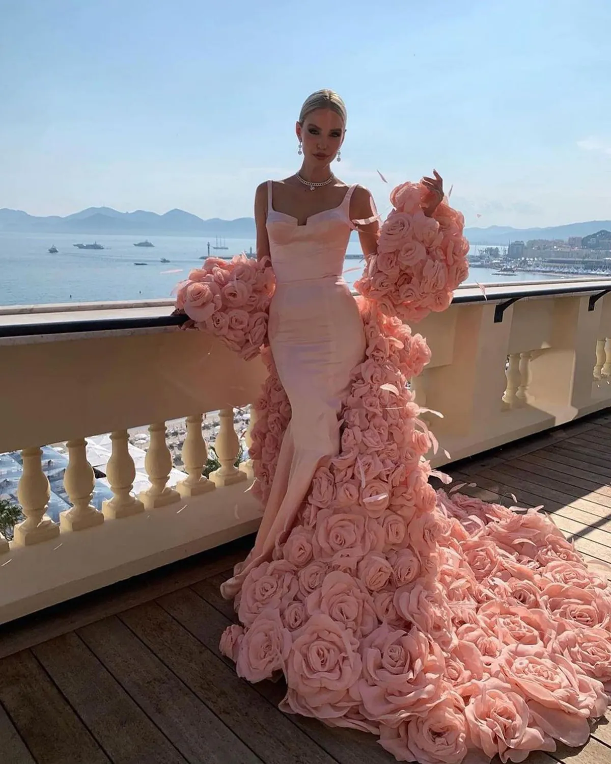 Elegant Flowers Mermaid Prom Dresses Luxurious Backless Sweep Floor Train Occasion Dress Aso Ebi Evening Gowns