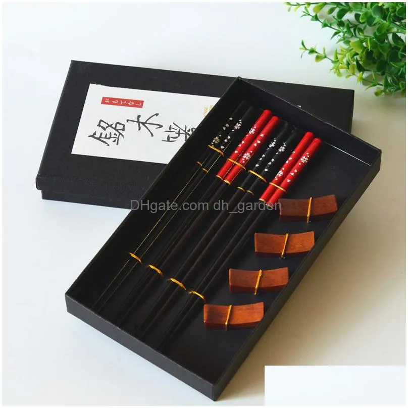 Chopsticks Chopsticks 8Pcs Tableware Set Housewarming Gift Pack 4 Reusable Holders Handmade Natural Wood Chinese 230201 Home Dhgarden Dhmiv