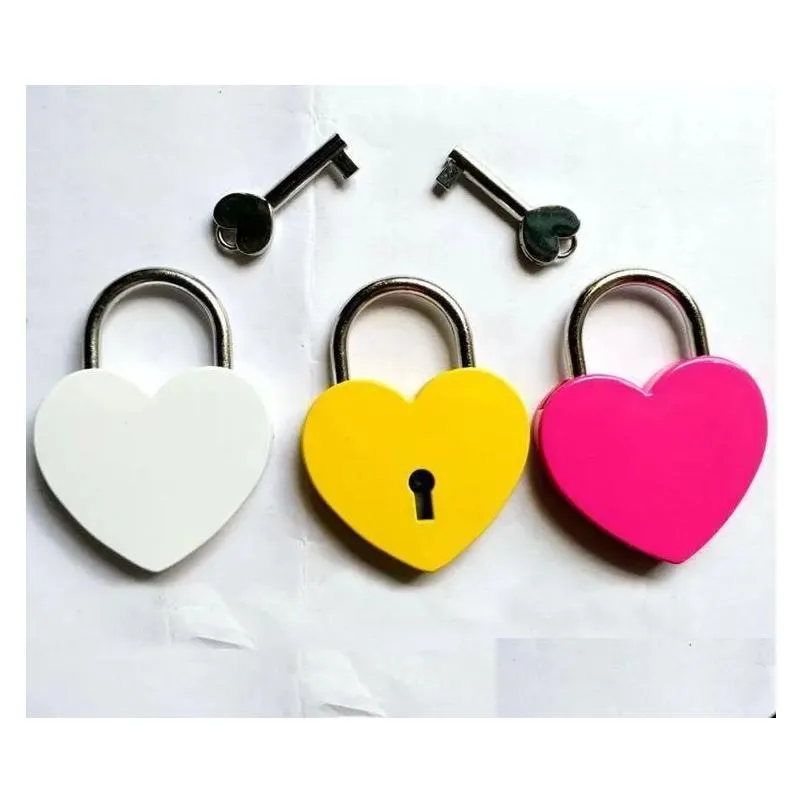 Door Locks Creative Alloy Heart Shape Keys Padlock Mini Archaize Concentric Locks Vintage Old Antique Door With Home Garden Building S Dhu6O