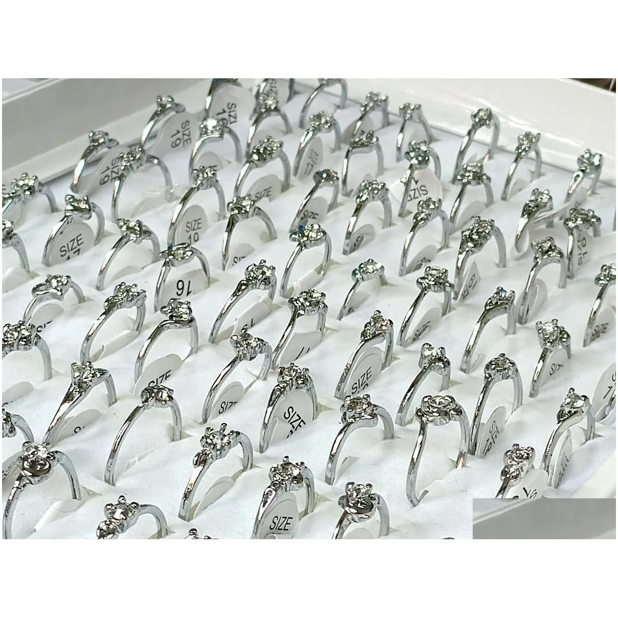 Solitaire Ring 50Pcs/Lot Wholesale Wedding Band Ring With Rheinwtone Cz Womens Lovers Couples Engagement Jewelry Birthday Alloy Sier J Dh3Py