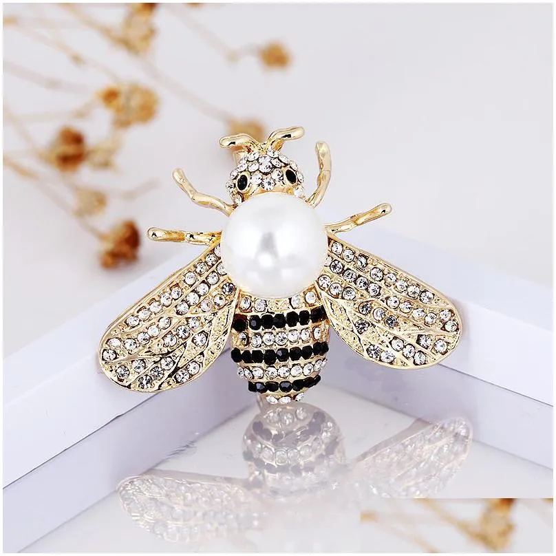 korean version diamond pearl brooches for women three-dimensional alloy insect bee brooch female suit dress clothing pin accessories