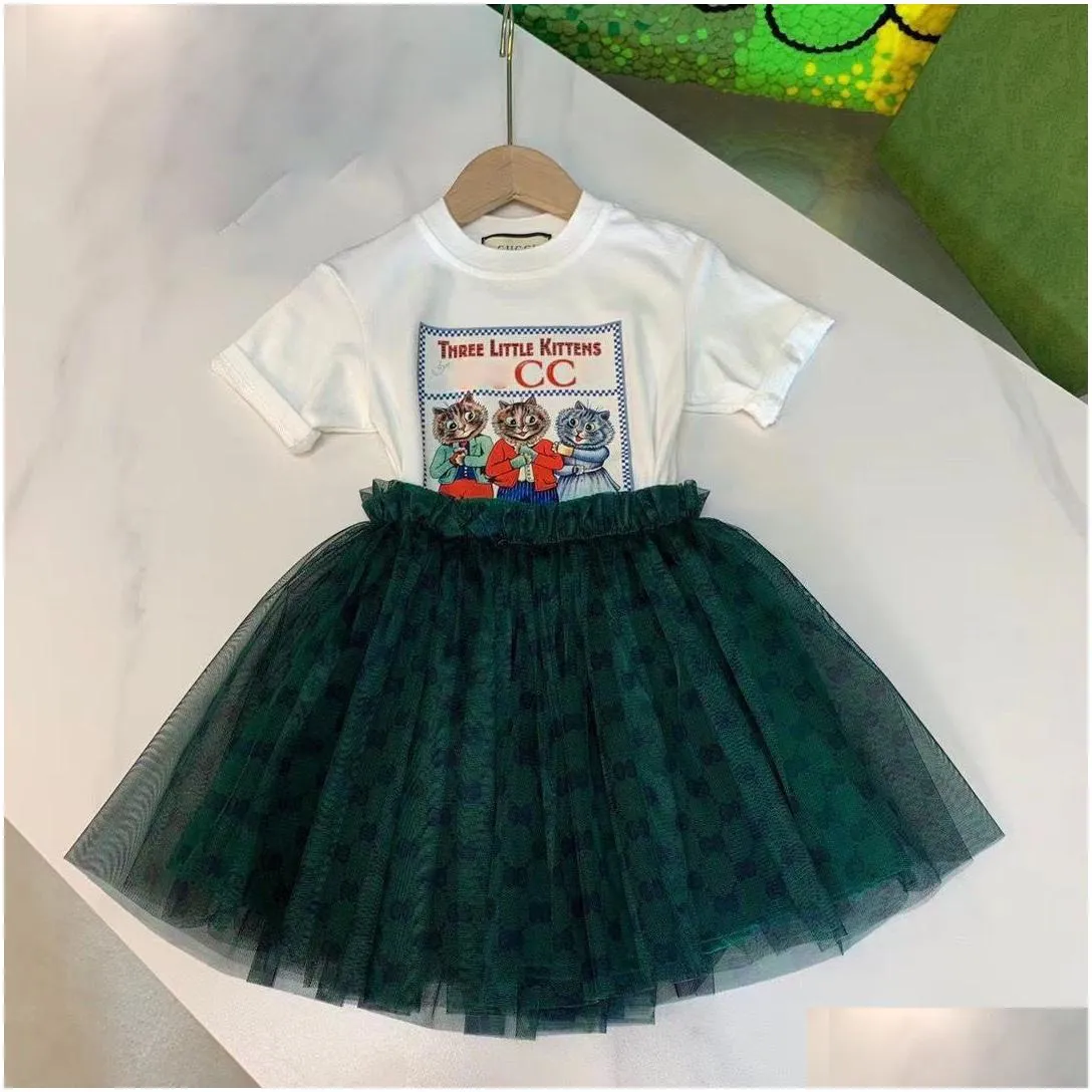 Luxury designer kids T-shirt veil skirt fashion British fashion brand summer childrens treasures and girls cotton two-piece luxury designer Hoodie