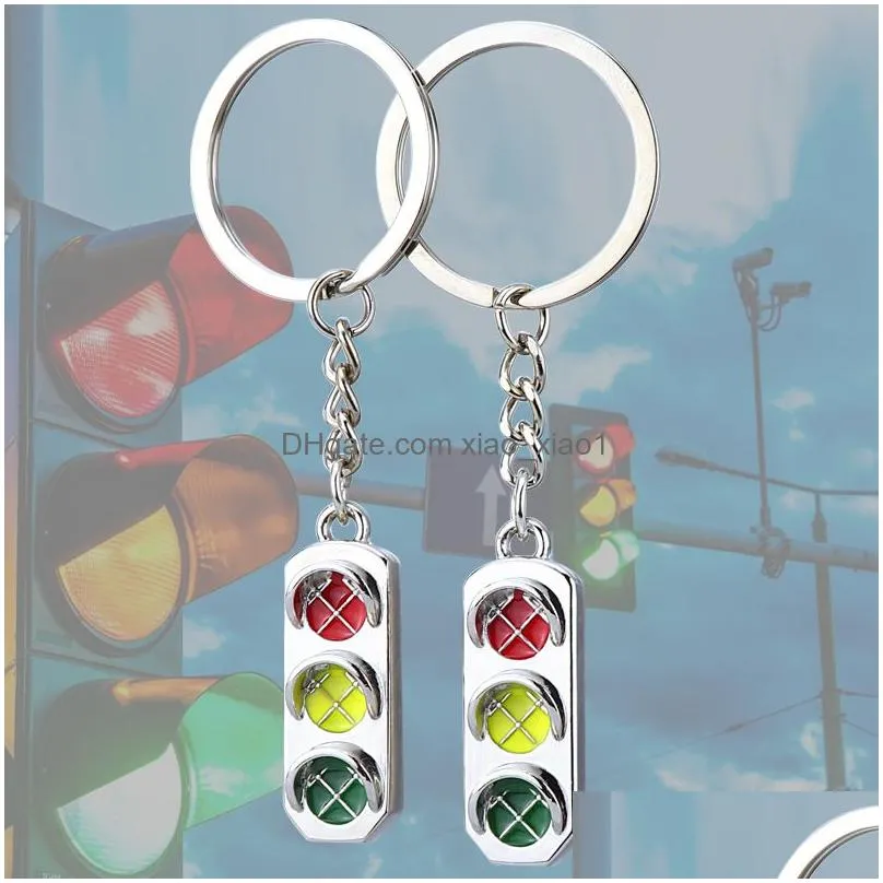 party favor traffic light keychain alloy car key ring metal bag pendant creative birthday wedding partygifts q442