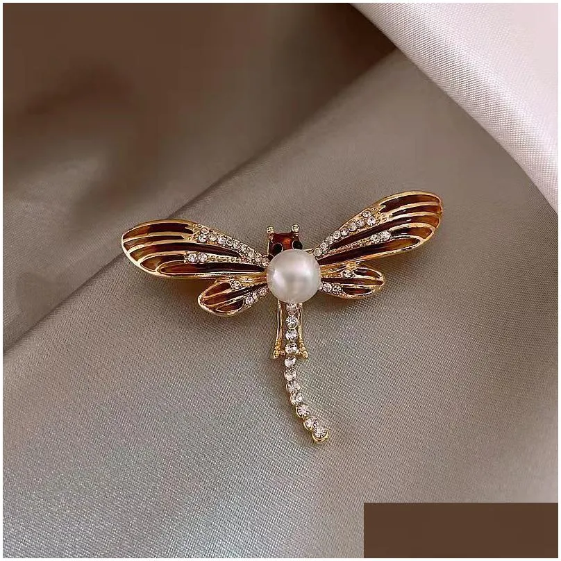 creative pearl dragonfly leaf brooches for women anti-glare clothing pins jewelry accessories ladies corsage decoration