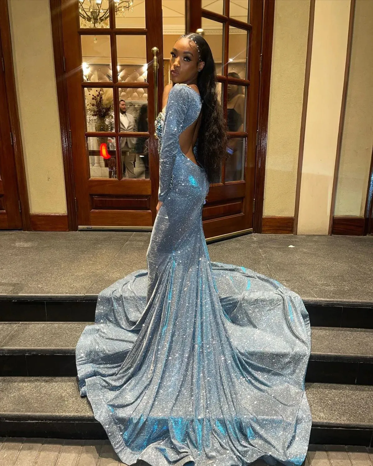 Charming Blue Sequins Evening Dresses 2024 Deep V Neck Long Sleeve Women Beading Formal Occasion Prom Gowns Party wear