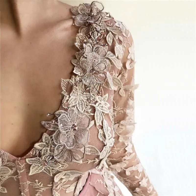 2023 Sexy Arabic Evening Dresses Wear Blush Pink Mermaid V Neck Full Lace Applques 3D Floral Flowers Beads Long Sleeves Overskirts Plus Size Party Prom Gowns Plus Size