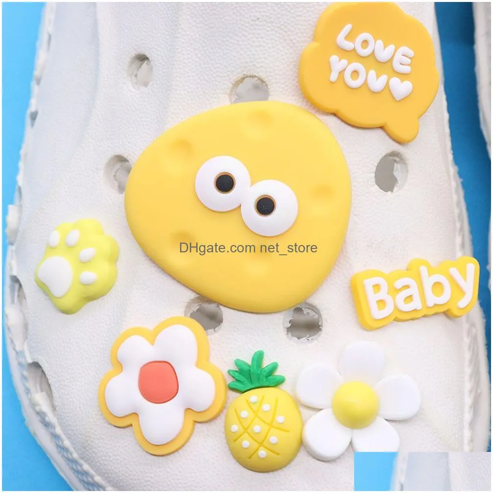 wholesale 100pcs pvc yellow chocolate rabbit bear flower candy shoe charms fit wristbands sandals shoes decoration