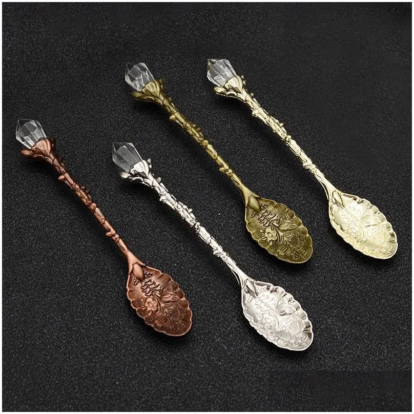 Coffee Scoops Vintage Crystal Head Coffee Scoops Royal Style Zinc Alloy Carved Mini Fruit Dessert Tea Ice Cream Spoon Mugs Retro Stirr Dhee9