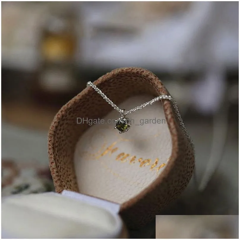 Sparkling Clavicle Chain Choker Necklace Green Diamond Gypsophila Pendant Necklace for Women