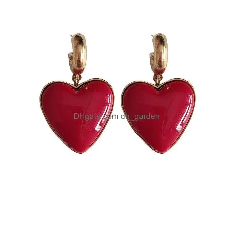 Vintage Big Red Heart Drop Earrings For Women New Personality Statement Earring Black