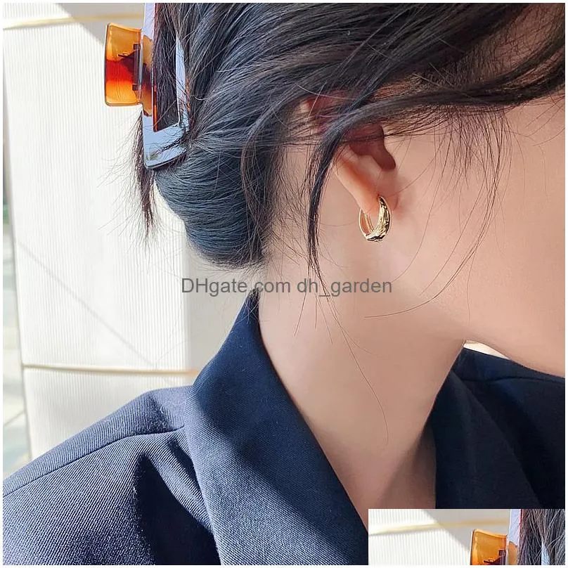 Minimalism Retro French Romantic Metal Gold Small Circle Hoop Earrings Fashion Korean Jewelry For Woman Students Simple Earring