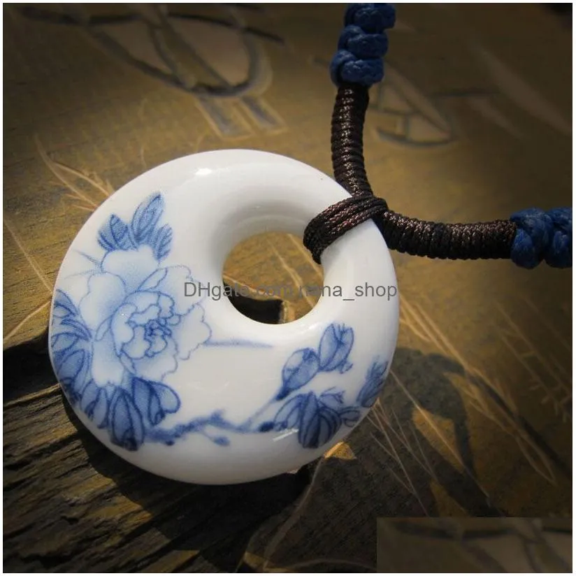 DIY Hand-woven Vintage Necklace Pendants Chinese painting Style Jingdezhen Blue And White Ceramic Necklace Lucky necklace Souvenir