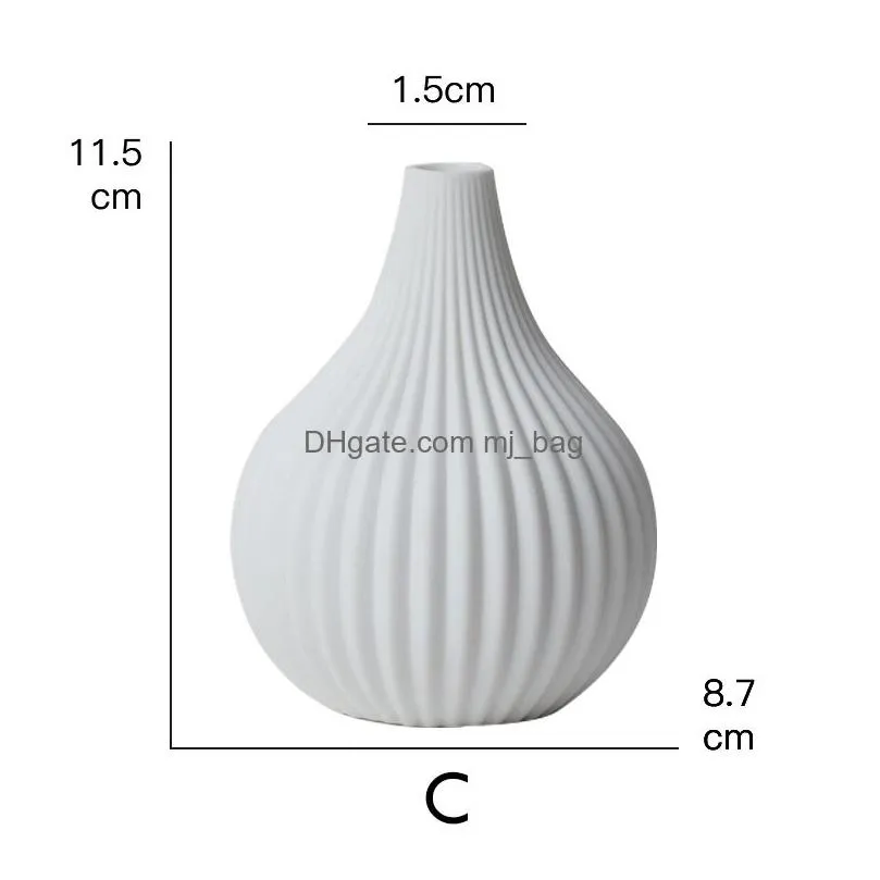 1pc White Ceramic Flower Vase Geometric Matt Vase Drop-shape Plants Hydroponic Container Home Garden Decoration 210409