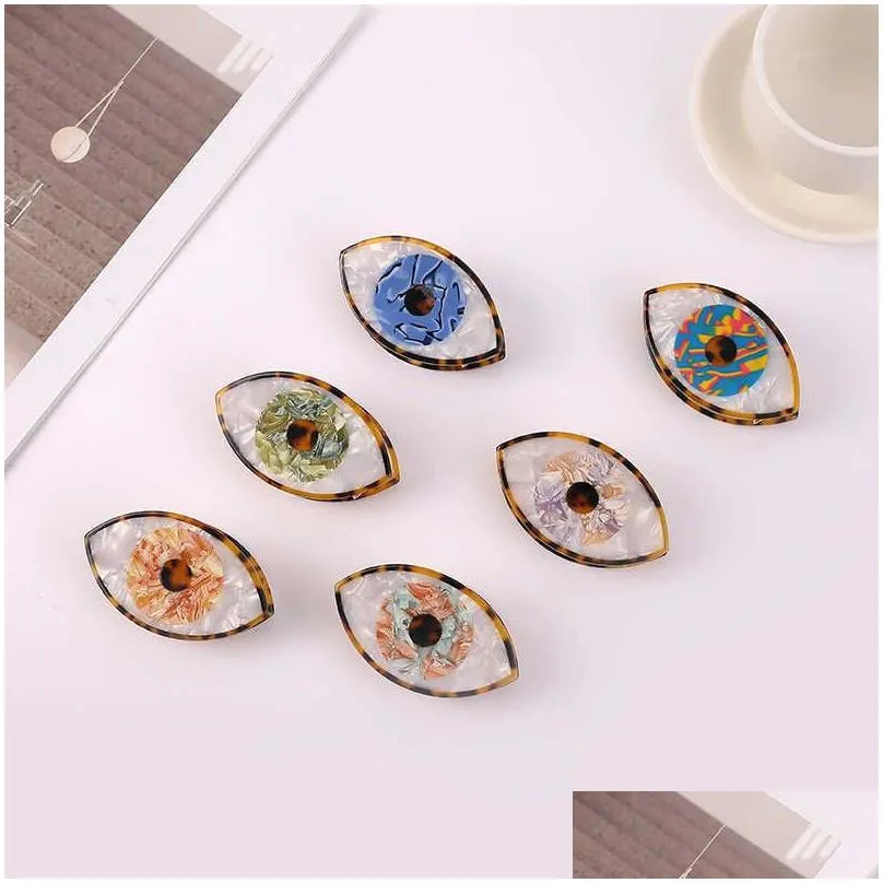 Hair Clips Barrettes 2022 Hot Selling Popular Mixed Color Big Eyes Acetate Hair Clips Evil Eye Hair Claw Clips Women Girls Trendy Wacky Hair Accessor