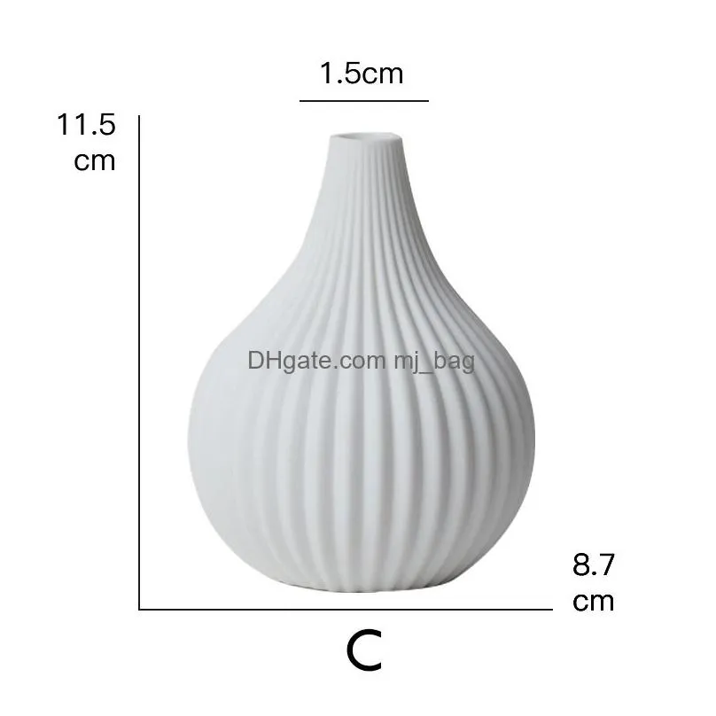 1pc White Ceramic Flower Vase Geometric Matt Vase Drop-shape Plants Hydroponic Container Home Garden Decoration 210409