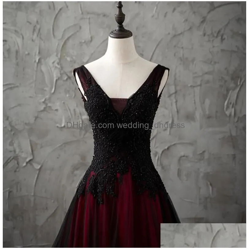 vintage red and black gothic wedding dresses 2019 v neck sleeveless beaded lace appliques a-line tulle vintage non white bridal gowns