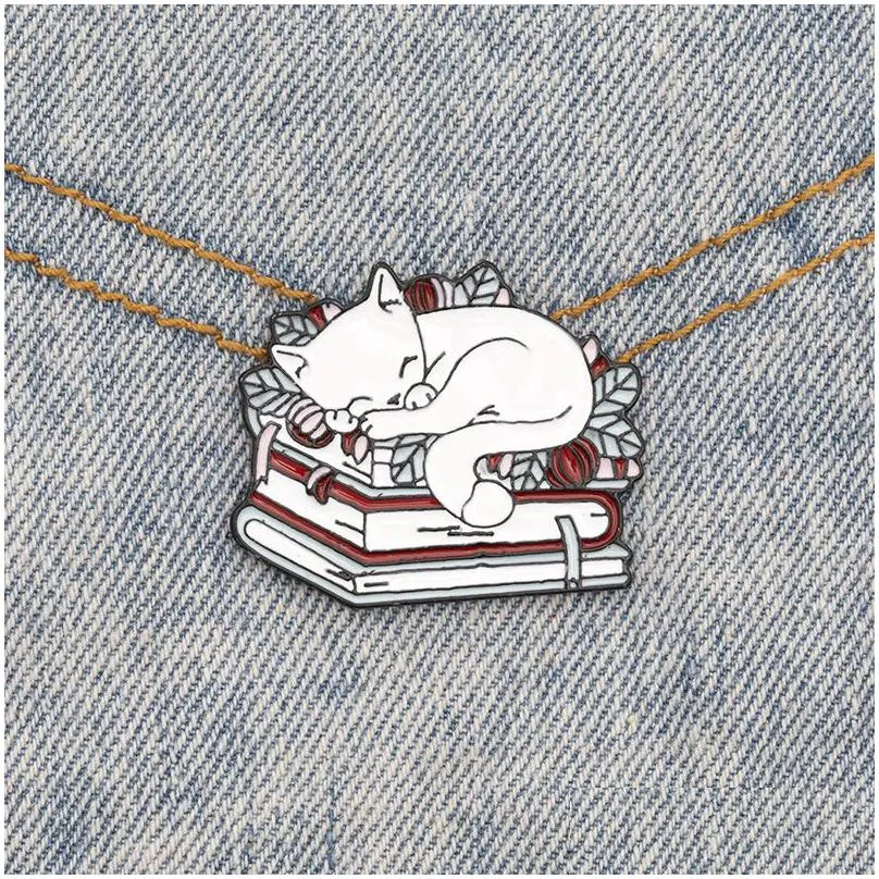 cat reading books enamel pin cartoon sleeping kitten brooches cute book lover animals badge bag clothes lapel pins jewelry gifts