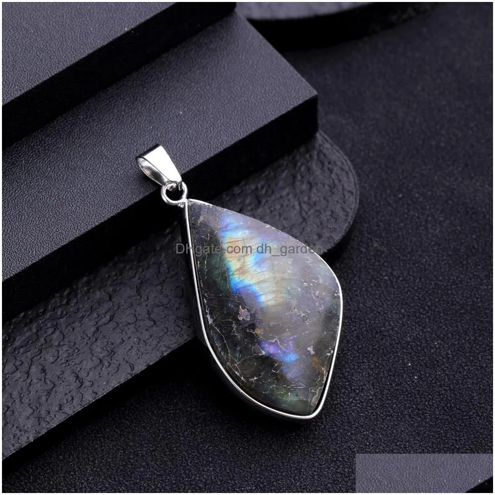 natural irregular eye crystal stone labradorite moonstone sunstone pendant divination spiritual meditation charms jewelry