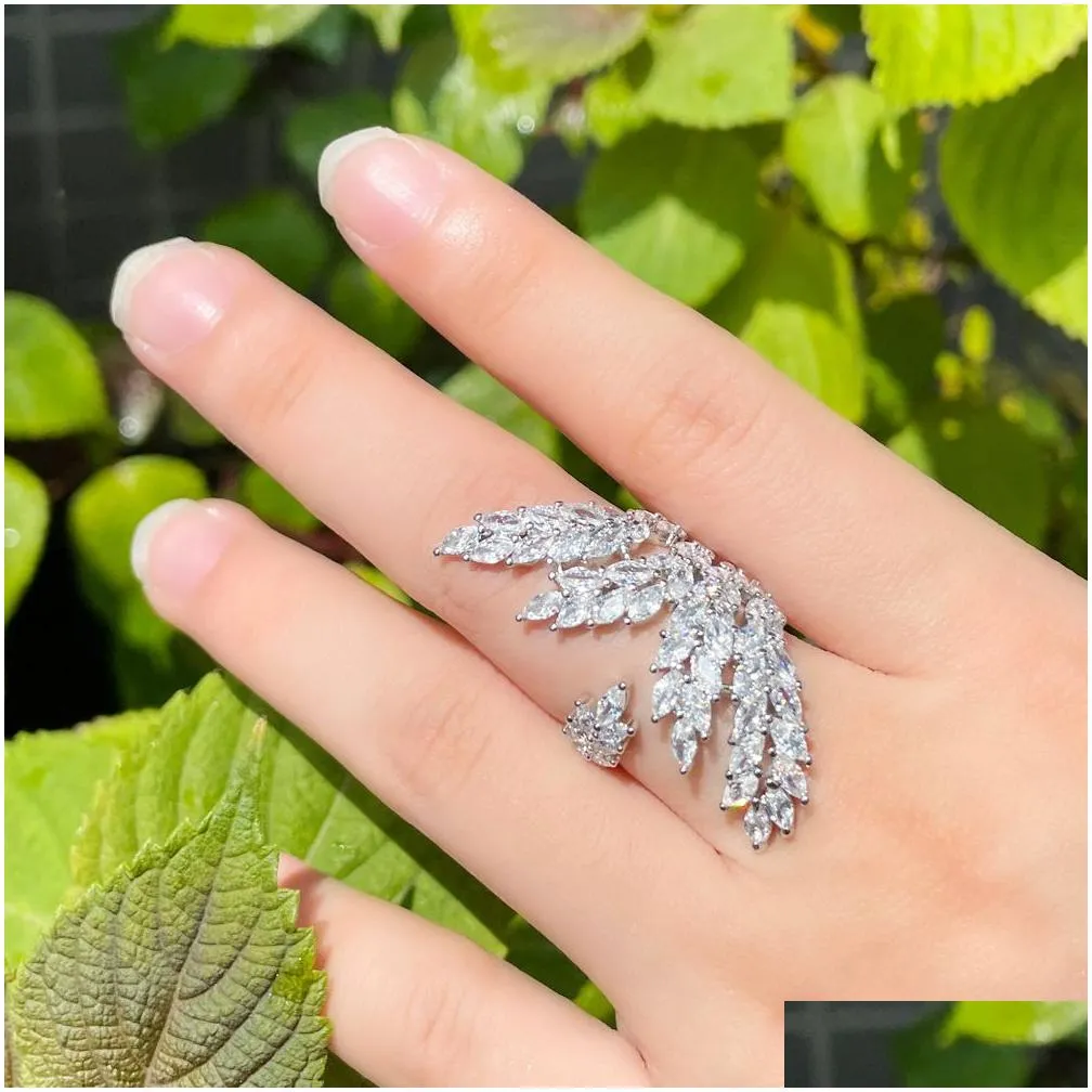 2023 Handmade Wedding Rings Luxury Jewelry 18k White Gold Fill Marquise Cut White Topaz CZ Diamond Gemstones Angle Wings Party Women Engagement Band Ring