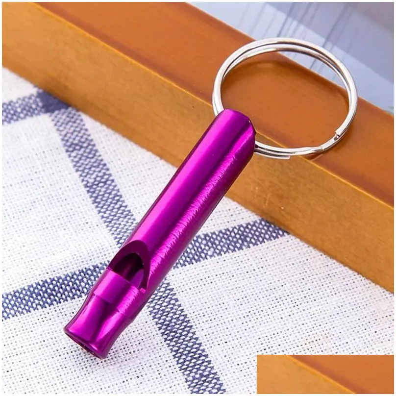 2021 whole aluminum alloy whistle mini keyring keychain whistle outdoor emergency alarm survival sport camping hunting metal w6982282