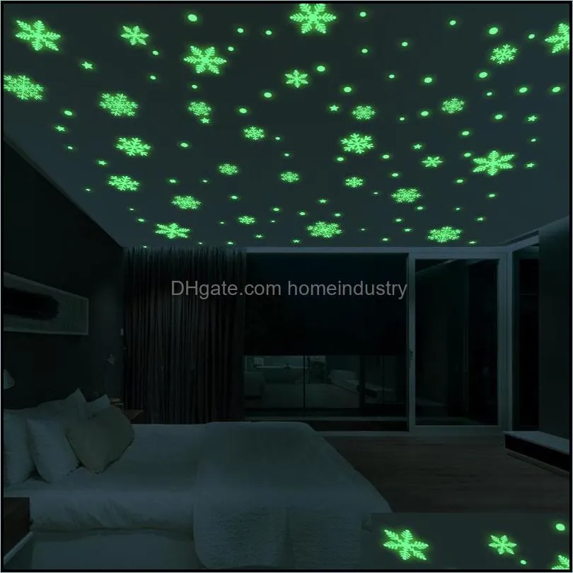 wall stickers 50pcs luminous snowflake glow in the dark decal for kids baby rooms bedroom christmas home decoration navidad 2022