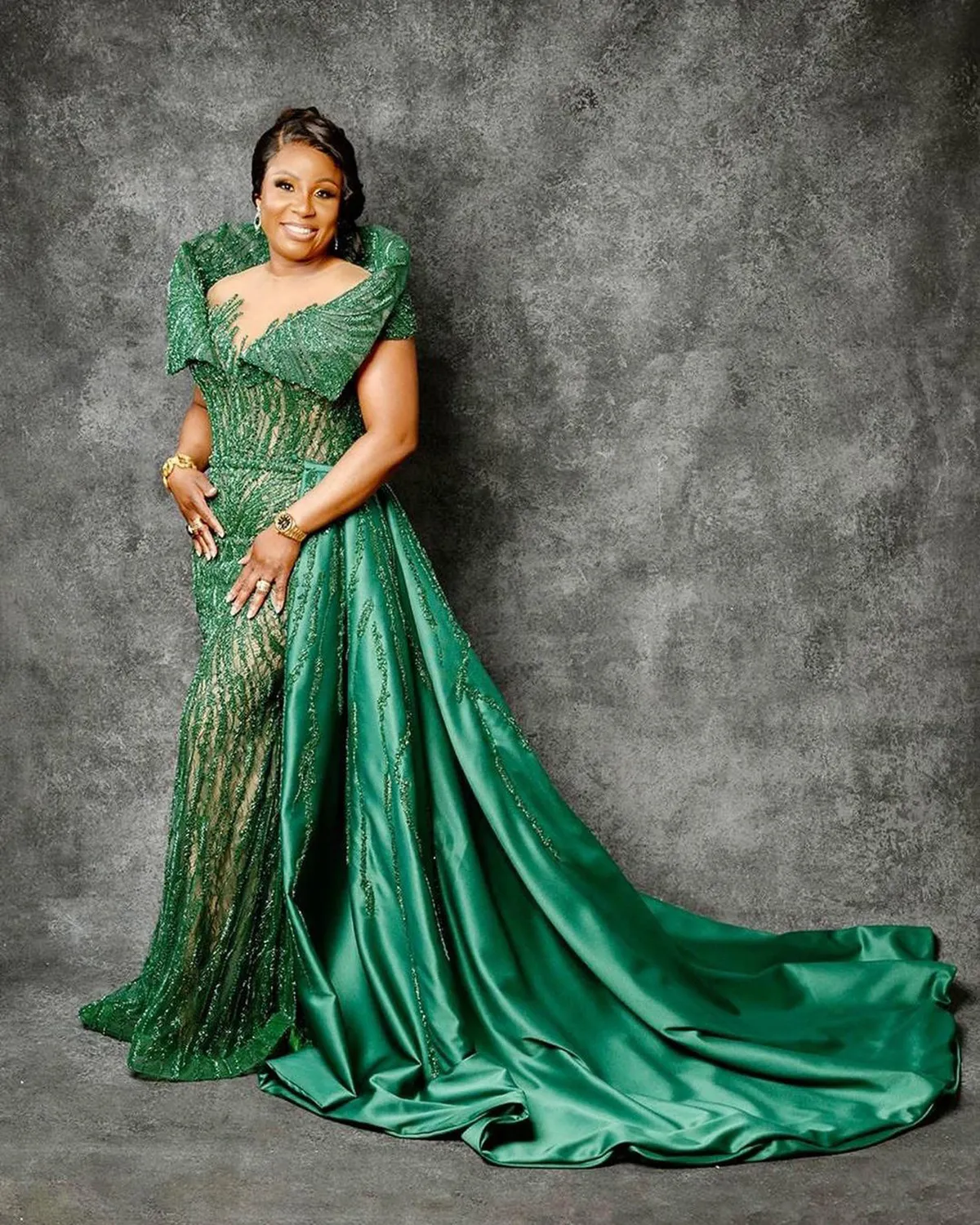 Emerald Green Mother Of The Bride Dresses with Overskrits Sheer Neck Evening Dress Lace Sequined Formal Mother`s Wear
