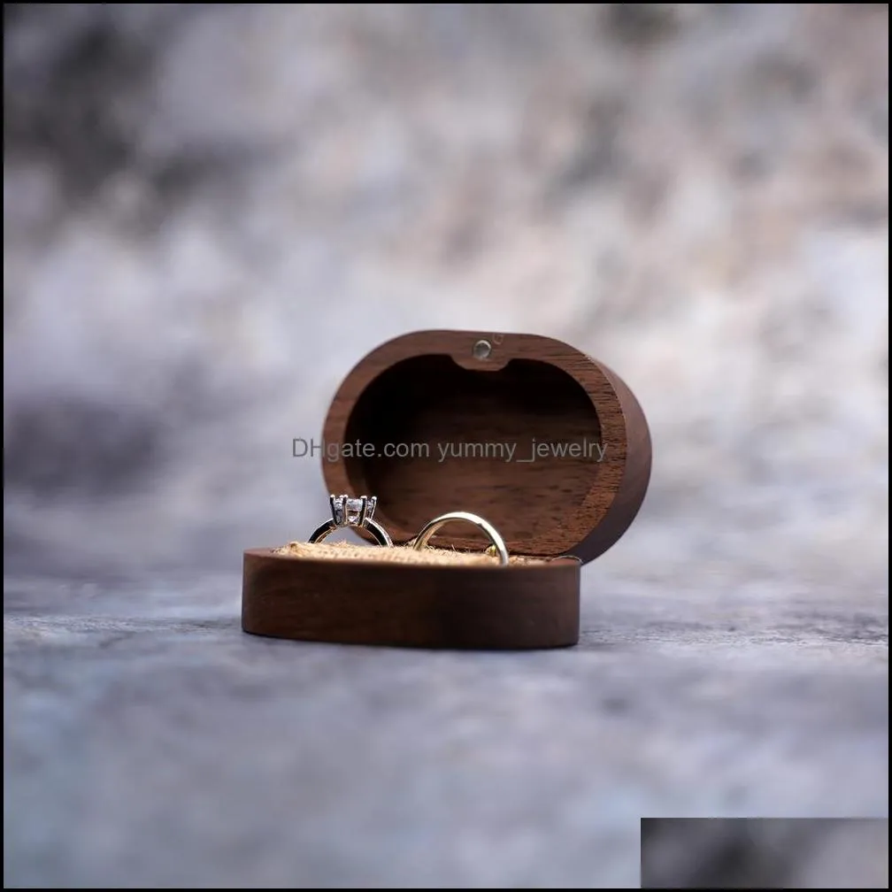 Wedding Wood jewelry Ring Bearer Retro Vintage Wooden Holder Customized Gift Case Natural Walnut Creative Magnetic Cover Couple